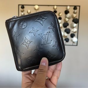 SOLD- Louis Vuitton Zippy Compact